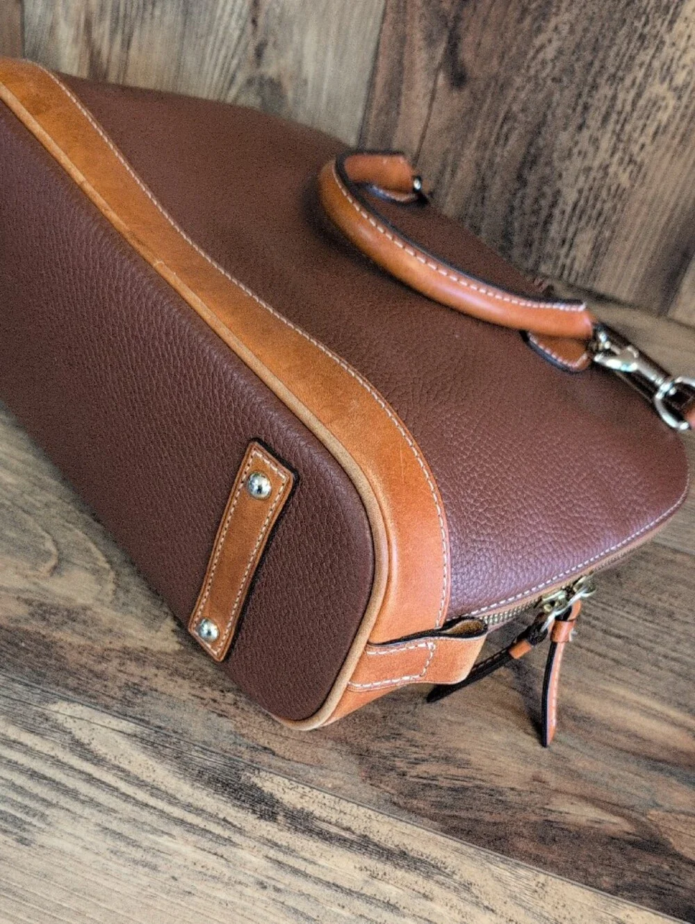 Dooney & Bourke Zip Zip Pebbled Grain Leather Dome Satchel w/Dustbag   868A